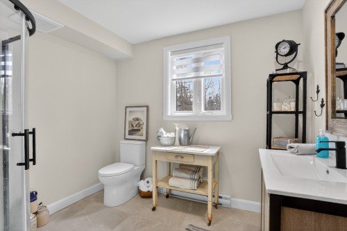Salle de bains - 141 Rue Graham, Shawinigan, QC 