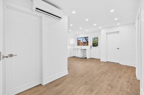Mud Room - A-19 Rue Jubinville, Laval (Pont-Viau), QC - Indoor Photo Showing Other Room