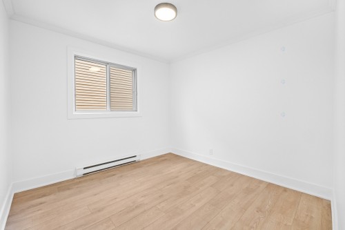 Bedroom - A-19 Rue Jubinville, Laval (Pont-Viau), QC - Indoor Photo Showing Other Room