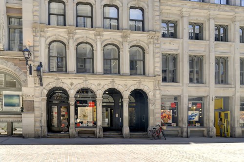 303-64 Rue St-Paul O.  Montréal (Ville-Marie), QC H2Y 4B8