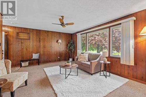 4 Suncoast Drive W, Goderich (Goderich (Town)), ON - Indoor Photo Showing Living Room