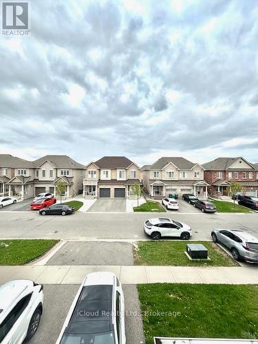 24 YARDLEY CRESCENT  Brampton, ON L6X 5L3