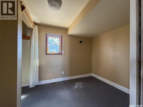 225 1St Avenue W, Frontier, SK - Indoor Photo Showing Other Room