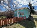 225 1St Avenue W, Frontier, SK  - Outdoor 