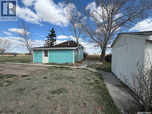 225 1St Avenue W, Frontier, SK - Outdoor