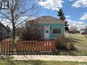 225 1St Avenue W, Frontier, SK  - Outdoor 