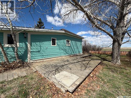225 1St Avenue W, Frontier, SK - Outdoor