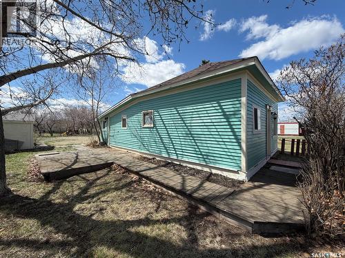 225 1St Avenue W, Frontier, SK - Outdoor