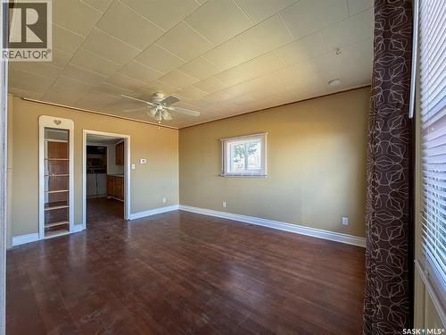225 1St Avenue W, Frontier, SK - Indoor Photo Showing Other Room