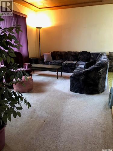 309 Fifth Avenue E, Canora, SK - Indoor