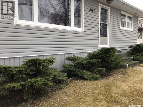 309 Fifth Avenue E, Canora, SK - Outdoor