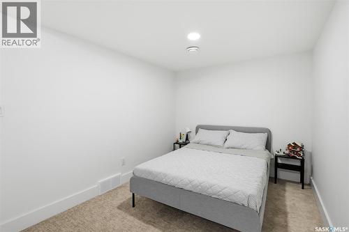 165 Rosewood Boulevard E, Saskatoon, SK - Indoor Photo Showing Bedroom