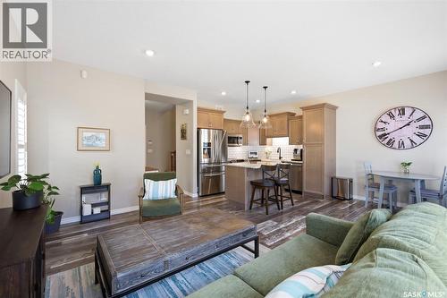 49 115 Veltkamp Crescent, Saskatoon, SK - Indoor Photo Showing Living Room