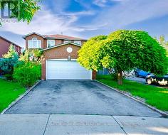 26 PANDORA COURT Richmond Hill, ON L4S 1J4