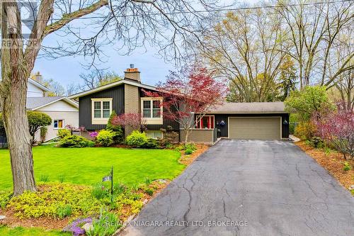 13 RUSHOLME CRESCENT  St. Catharines (Glendale/Glenridge), ON L2T 3V3