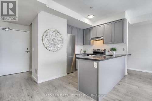 110 - 600 Alex Gardner Circle, Aurora, ON - Indoor Photo Showing Kitchen