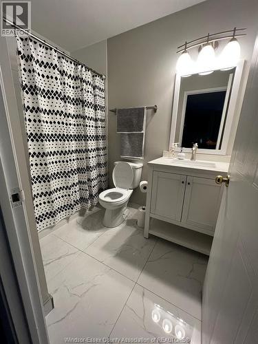 3160 Wildwood Unit# 320, Windsor, ON - Indoor Photo Showing Bathroom