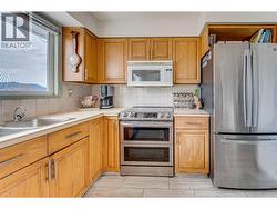 Open plan kitchen - 