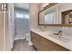 Main bathroom - 