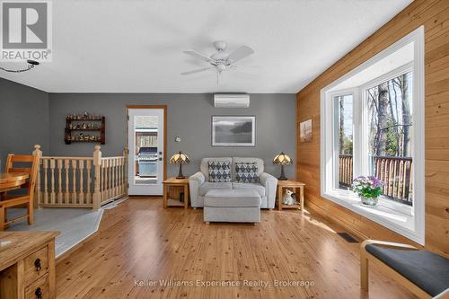 194 Sawlog Point Road, Tiny, ON - Indoor Photo Showing Other Room