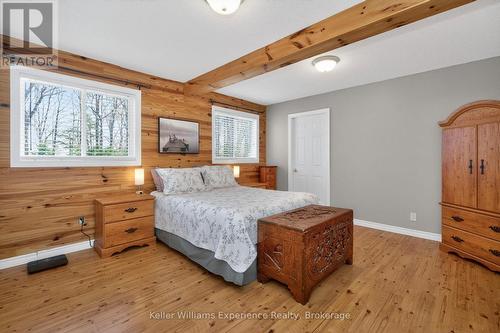 194 Sawlog Point Road, Tiny, ON - Indoor Photo Showing Bedroom