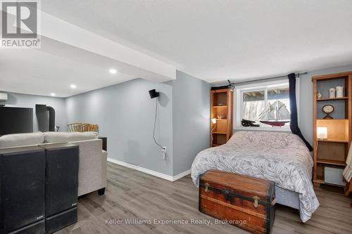 194 Sawlog Point Road, Tiny, ON - Indoor Photo Showing Bedroom