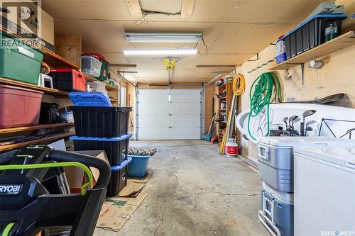 1267 Maybery Crescent, Moose Jaw, SK - Indoor Photo Showing Garage