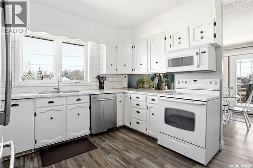 230 Prairie Avenue, Briercrest, SK - Indoor Photo Showing Kitchen