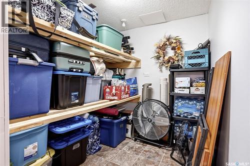 230 Prairie Avenue, Briercrest, SK - Indoor