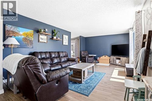230 Prairie Avenue, Briercrest, SK - Indoor Photo Showing Living Room