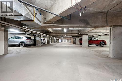 236 2530 25Th Avenue, Regina, SK - Indoor Photo Showing Garage