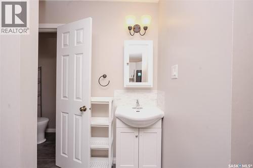 91 Mackenzie Way, Regina, SK - Indoor Photo Showing Bathroom