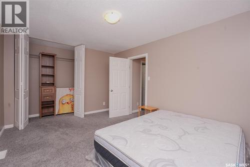 91 Mackenzie Way, Regina, SK - Indoor Photo Showing Bedroom