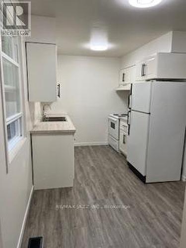 416 Gill Street, Orillia, ON - Indoor Photo Showing Kitchen