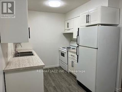416 Gill Street, Orillia, ON - Indoor Photo Showing Kitchen With Double Sink