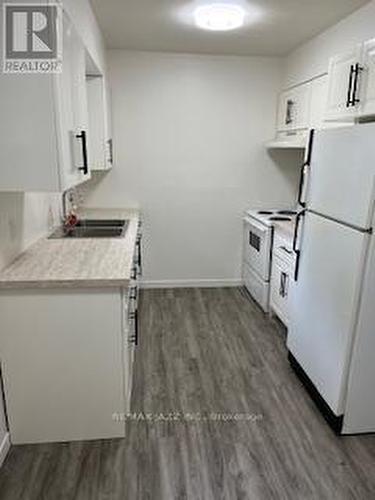 416 Gill Street, Orillia, ON - Indoor Photo Showing Kitchen