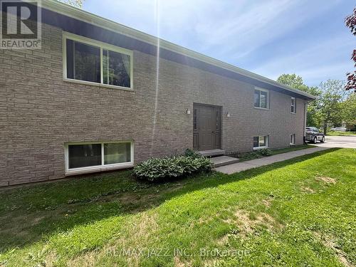 416 Gill Street, Orillia, ON - Outdoor With Exterior
