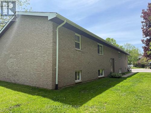 416 Gill Street, Orillia, ON - Outdoor With Exterior