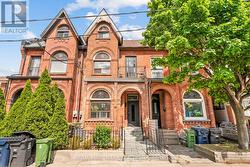 261 OSSINGTON AVENUE Toronto, ON M6J 3A1