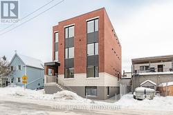 1 - 250 SHAKESPEARE STREET Ottawa, ON K1L 5M6