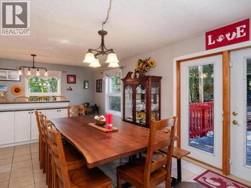 2001 Centennial Street, Whitehorse, YT - Indoor Photo Showing Dining Room
