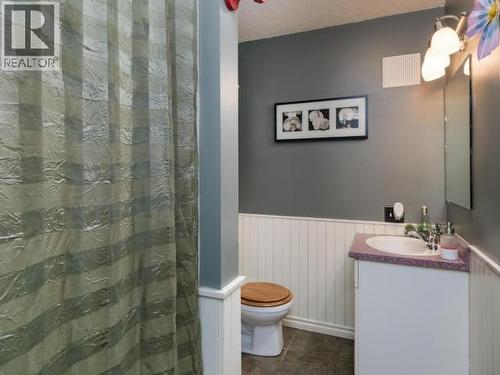 2001 Centennial Street, Whitehorse, YT - Indoor Photo Showing Bathroom