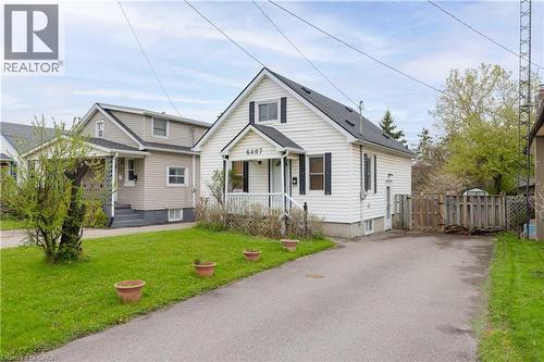 6407 FREDERICA Street  Niagara Falls, ON L2G 1C5
