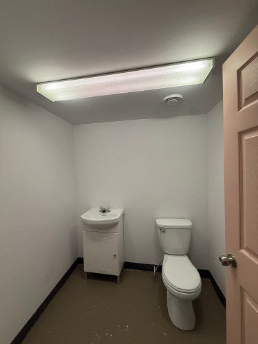 Powder room - 2467 Ch. De Chambly, Longueuil (Le Vieux-Longueuil), QC - Indoor Photo Showing Bathroom