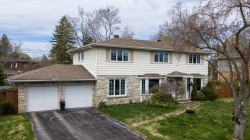 62 Hyde Park Street  Beaconsfield, QC H9W 5L8