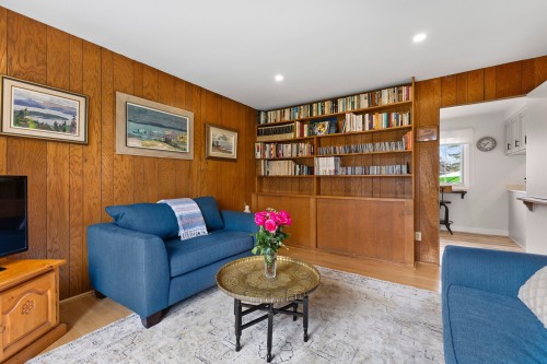 Salle familiale - 62 Hyde Park Street, Beaconsfield, QC - Indoor Photo Showing Living Room