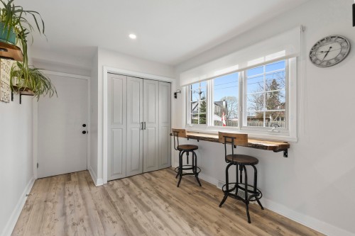 Coin-repas - 62 Hyde Park Street, Beaconsfield, QC - Indoor Photo Showing Other Room