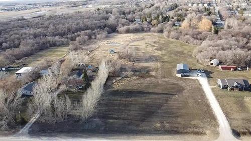 2 River Rd, Lorette, MB 