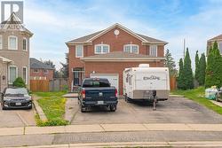 1458 QUEST CIRCLE Mississauga, ON L5N 8B4