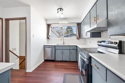 19 Lomond Blvd, Winnipeg, MB 